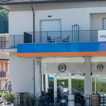 Officina בית הארחה