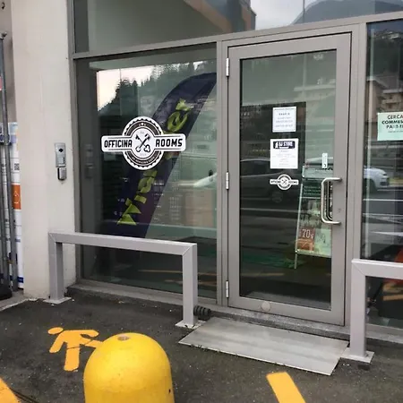 Officina בית הארחה 4*