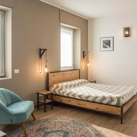 בית הארחה Officina 4*