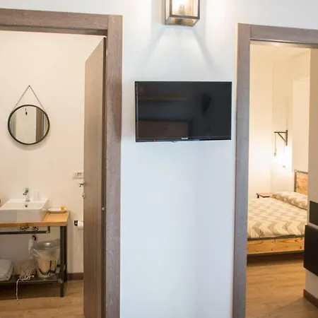 בית הארחה Officina קומו