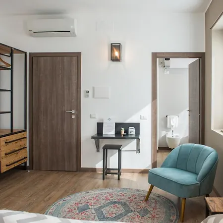 Officina 4* קומו