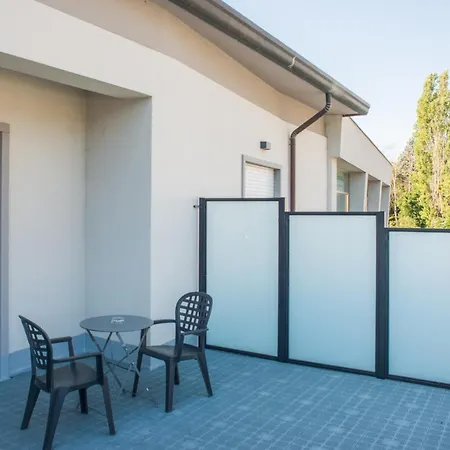 Officina Guest house *