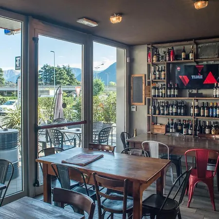 Officina 4* קומו