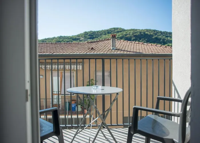 Guest house Officina 4*