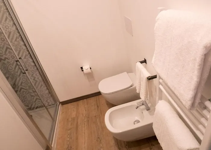 בית הארחה Officina 4*