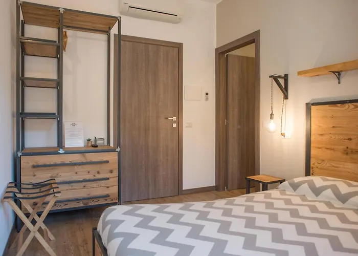 Guest house Officina 4*