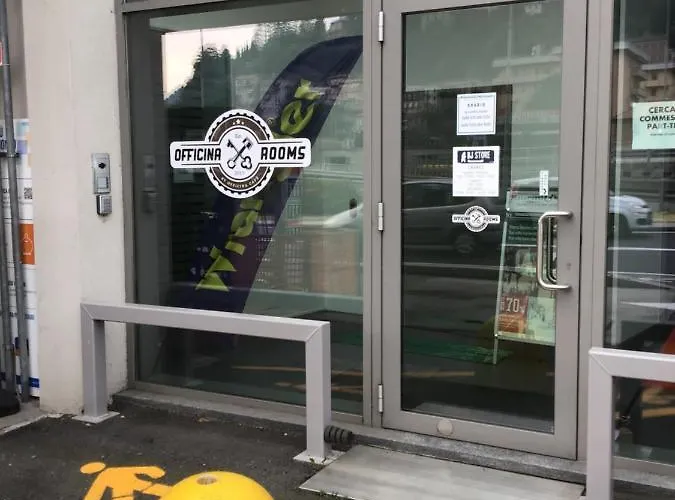 Officina Pensión 4*