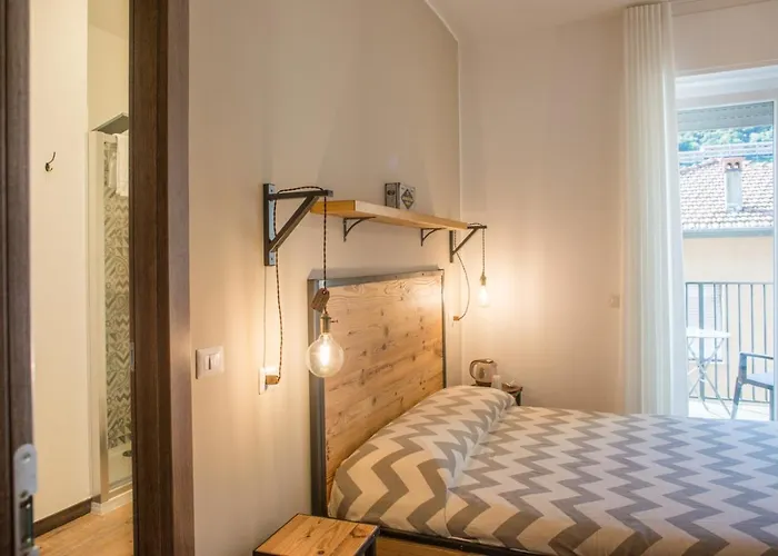 Officina Pensión 4*