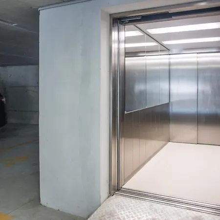 Casa de hóspedes Officina 4*